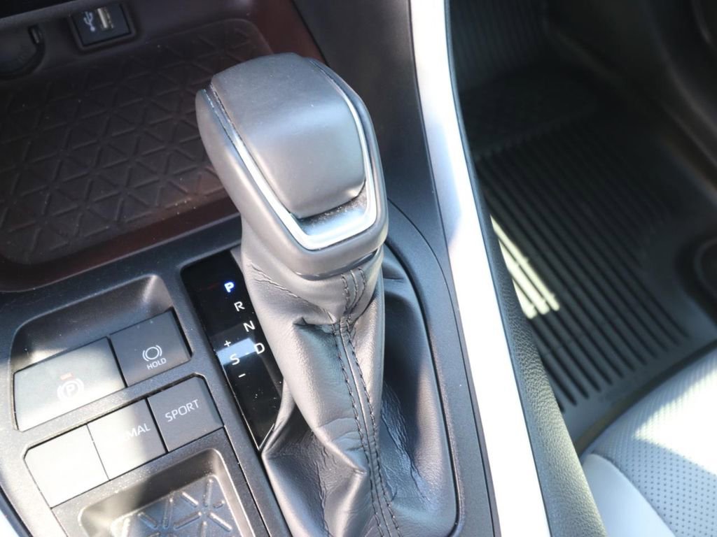 Used 2024 Toyota RAV4 Limited image 21