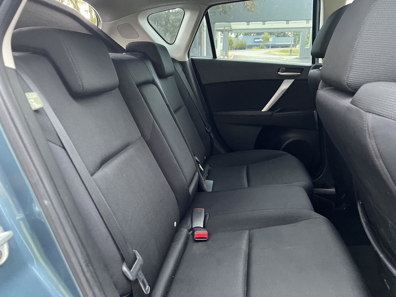 Used 2010 MAZDA MAZDA3 s Sport FWD image 30