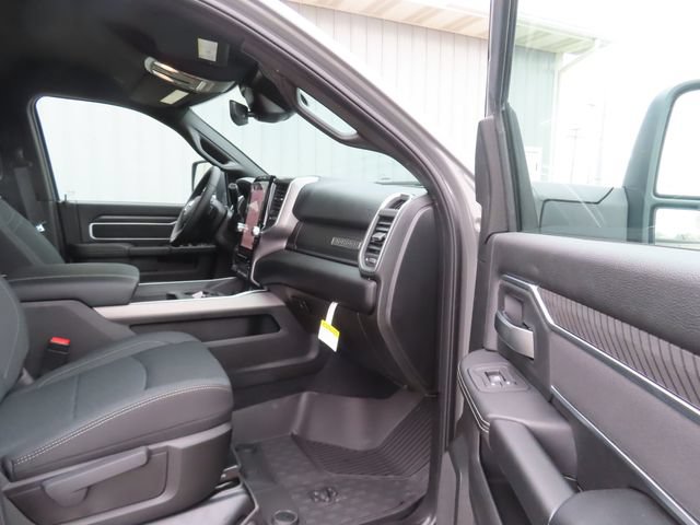 New 2026 RAM 3500 Big Horn AWD/4WD image 24