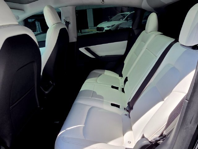 Used 2020 Tesla Model Y Long Range AWD/4WD image 23