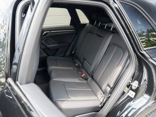 New 2025 Audi Q3 2.0T Premium Plus image 9