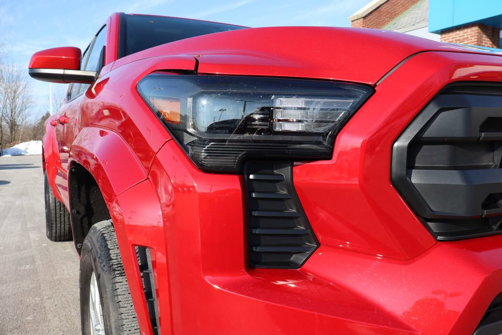 Used 2025 Toyota Tacoma TRD Sport image 3