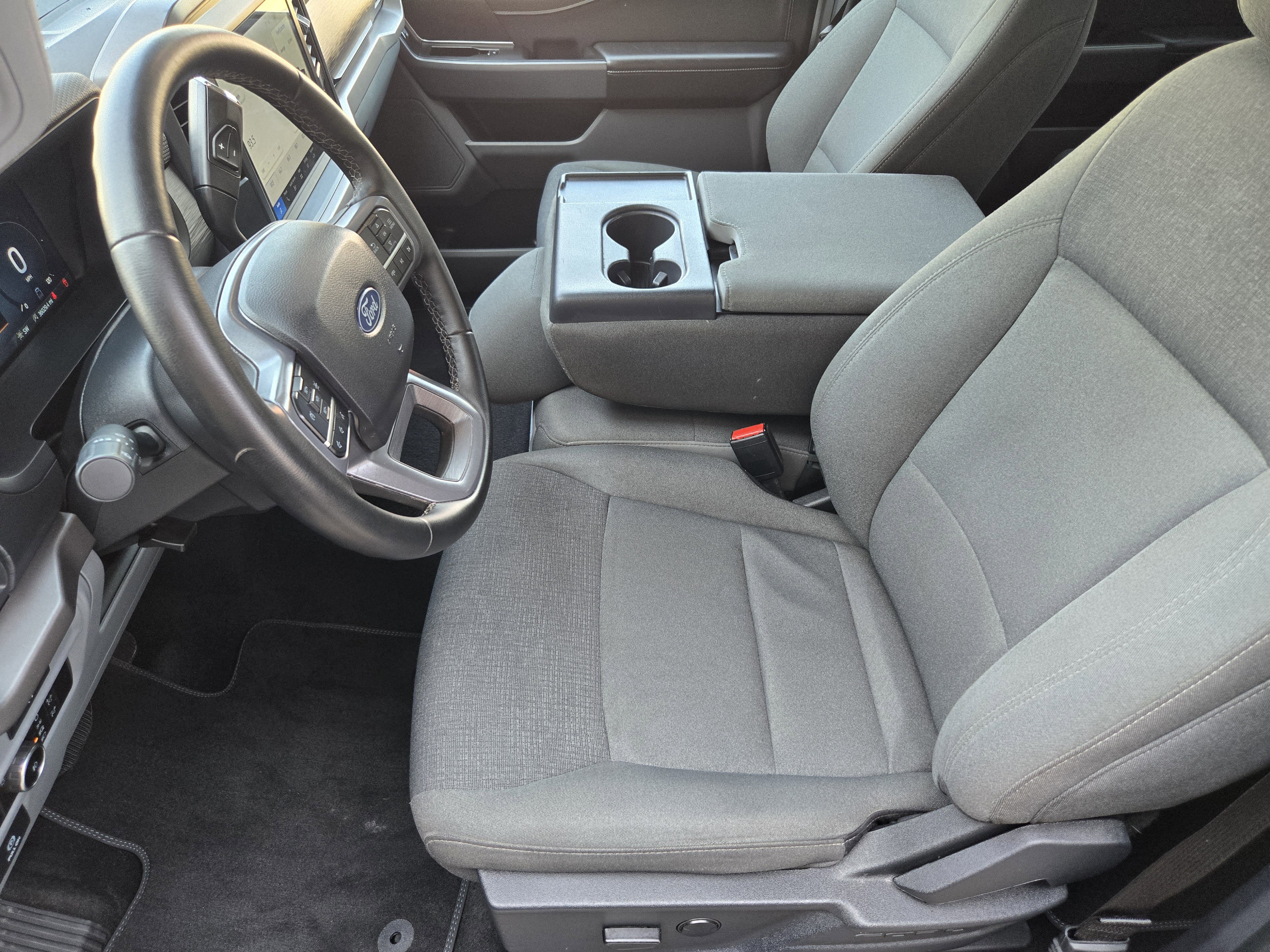 Used 2025 Ford F150 XLT w/ Equipment Group 301A Standard image 9