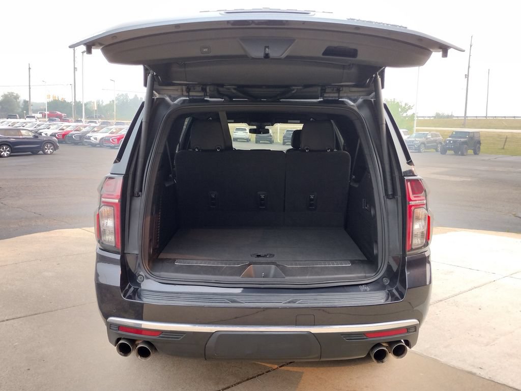 Used 2022 Chevrolet Suburban Premier AWD/4WD image 23