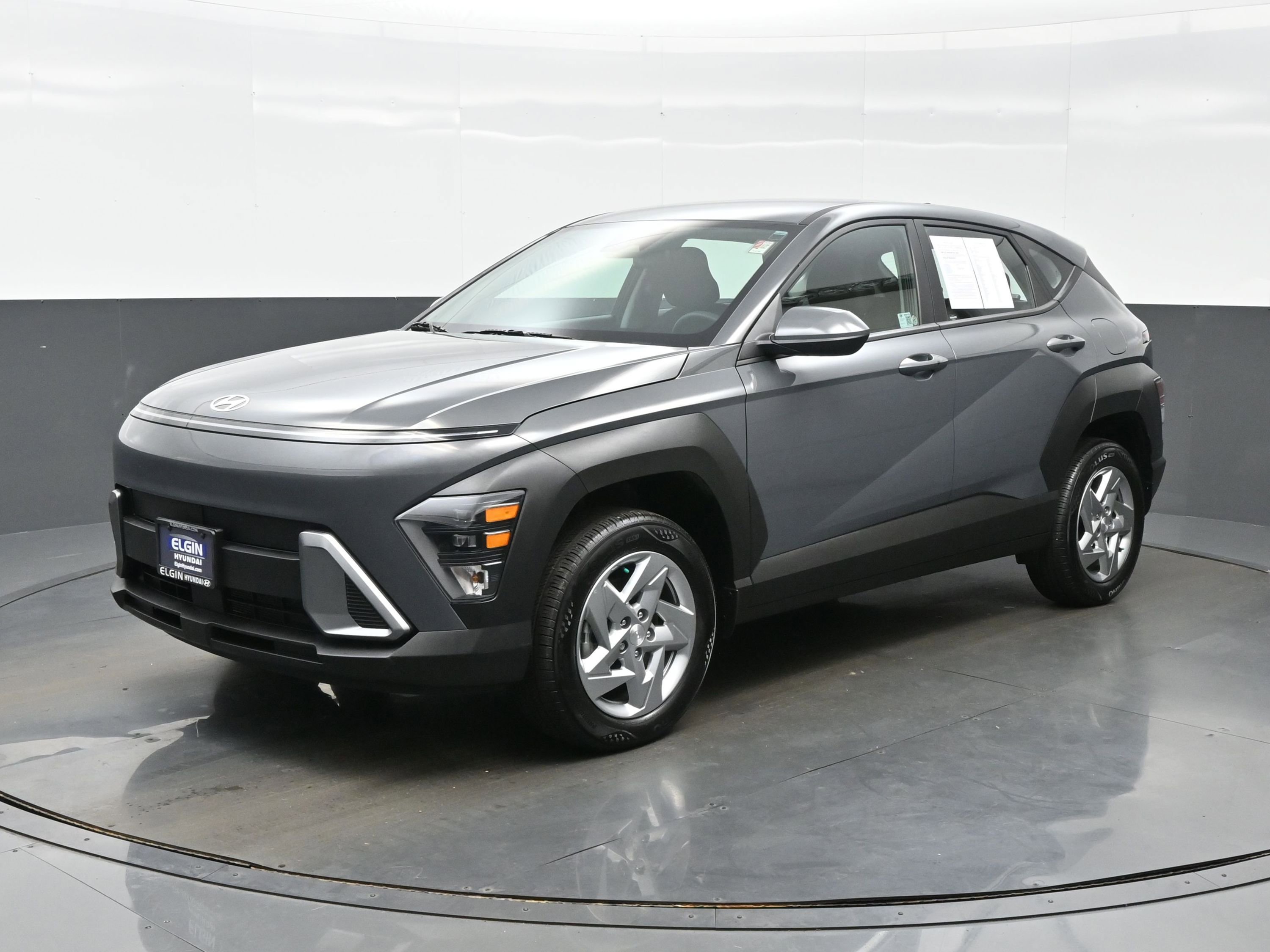 Used 2025 Hyundai Kona SE AWD/4WD image 2