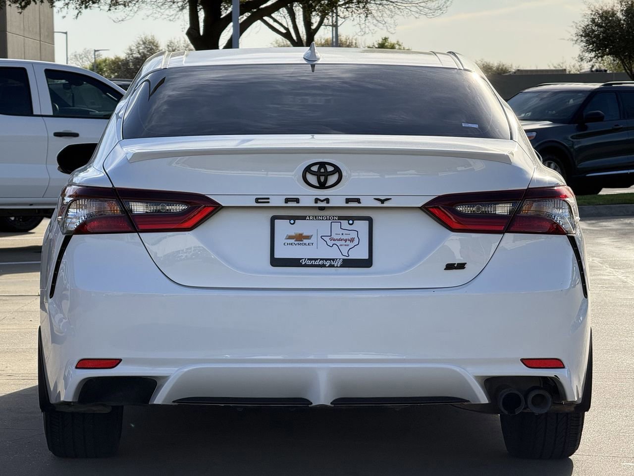 Used 2024 Toyota Camry SE image 5