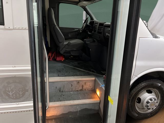 Used 2009 Chevrolet Express 3500 w/ School Bus Package RWD image 11