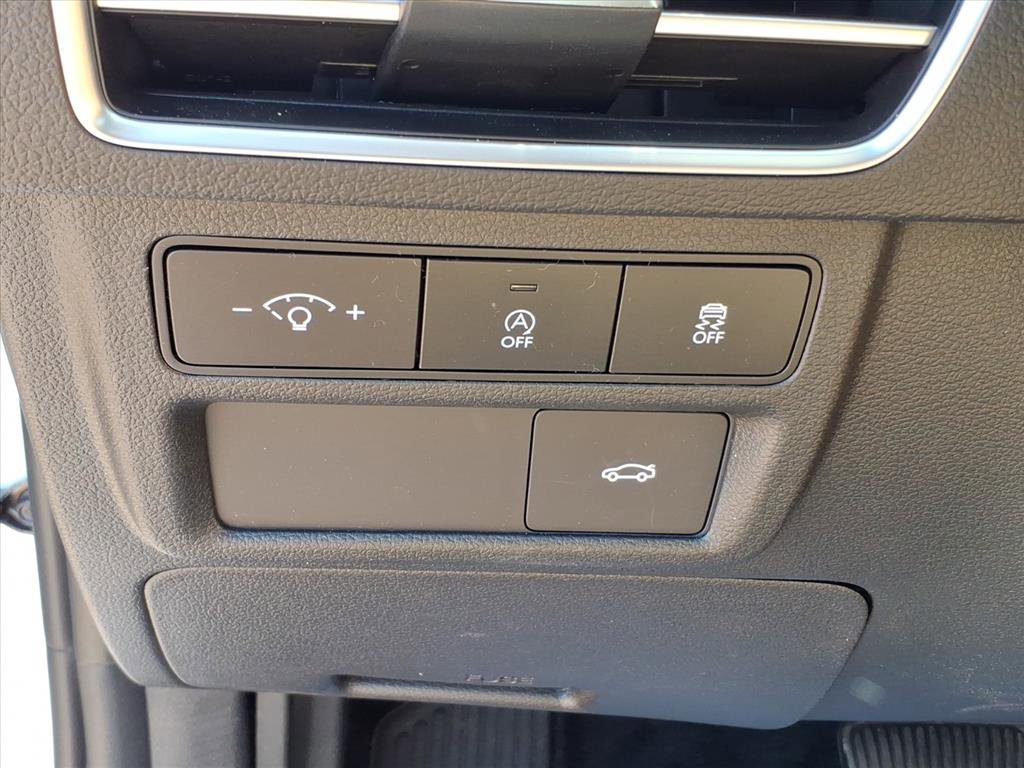 Certified 2025 Hyundai Sonata SE FWD image 18