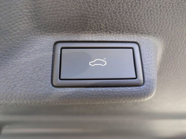 New 2025 Volkswagen ID. Buzz Pro S image 9