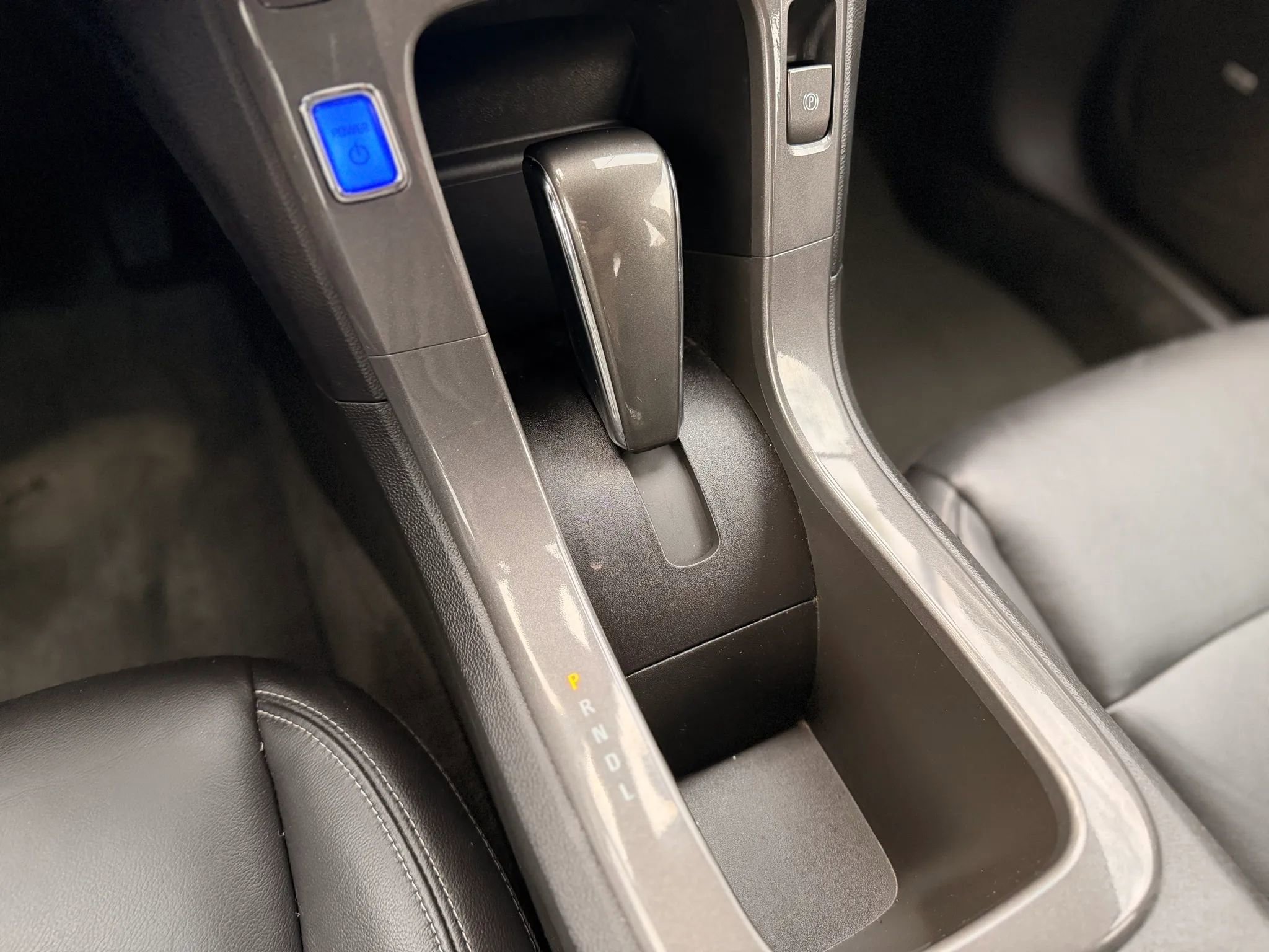Used 2015 Chevrolet Volt Premium w/ Premium Trim Package FWD image 40