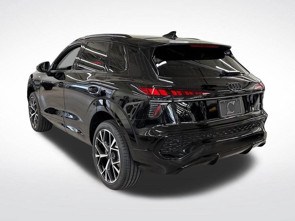 New 2026 Audi Q3 quattro 2.0T AWD/4WD image 3