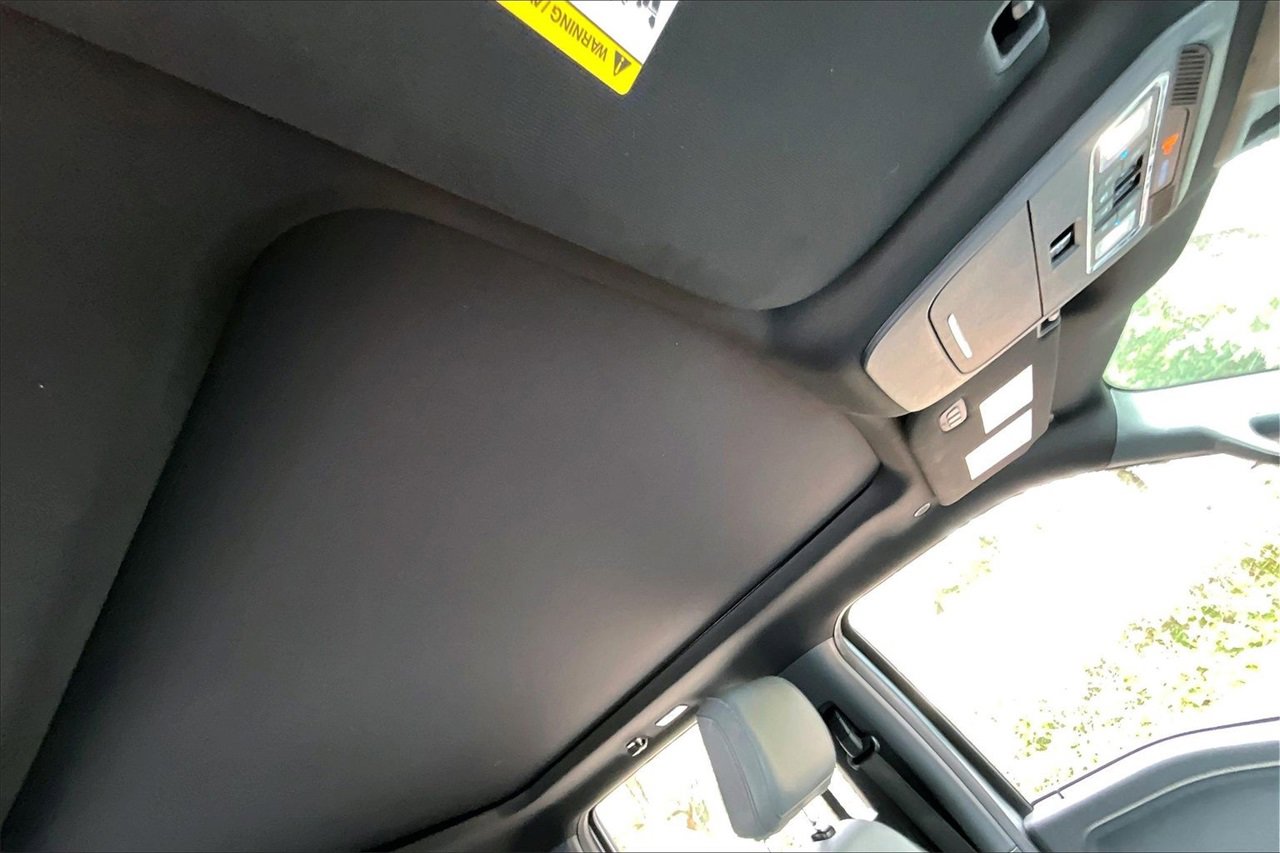 Used 2023 Ford F150 Lightning Lariat w/ Equipment Group 511A High image 24