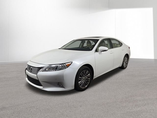 Used 2014 Lexus ES 350 w/ Luxury Package FWD image 2