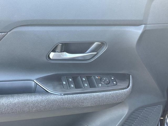 New 2025 Nissan Kicks SV w/ SV Premium Package image 23