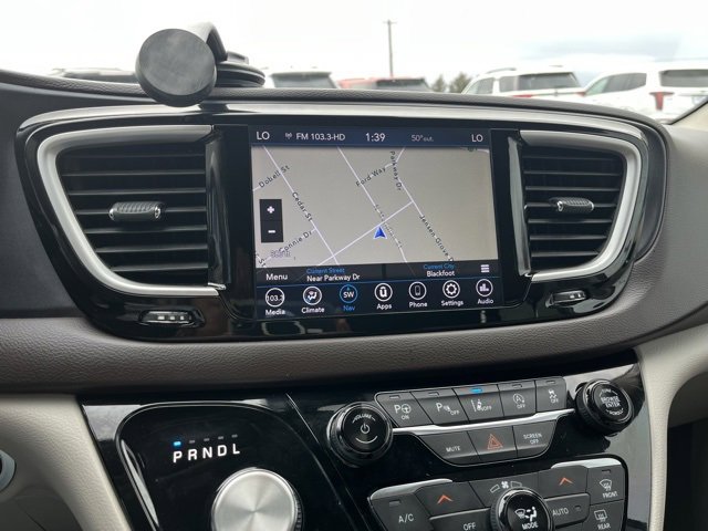 Used 2020 Chrysler Pacifica Touring w/ Advanced Safetytec Group image 43