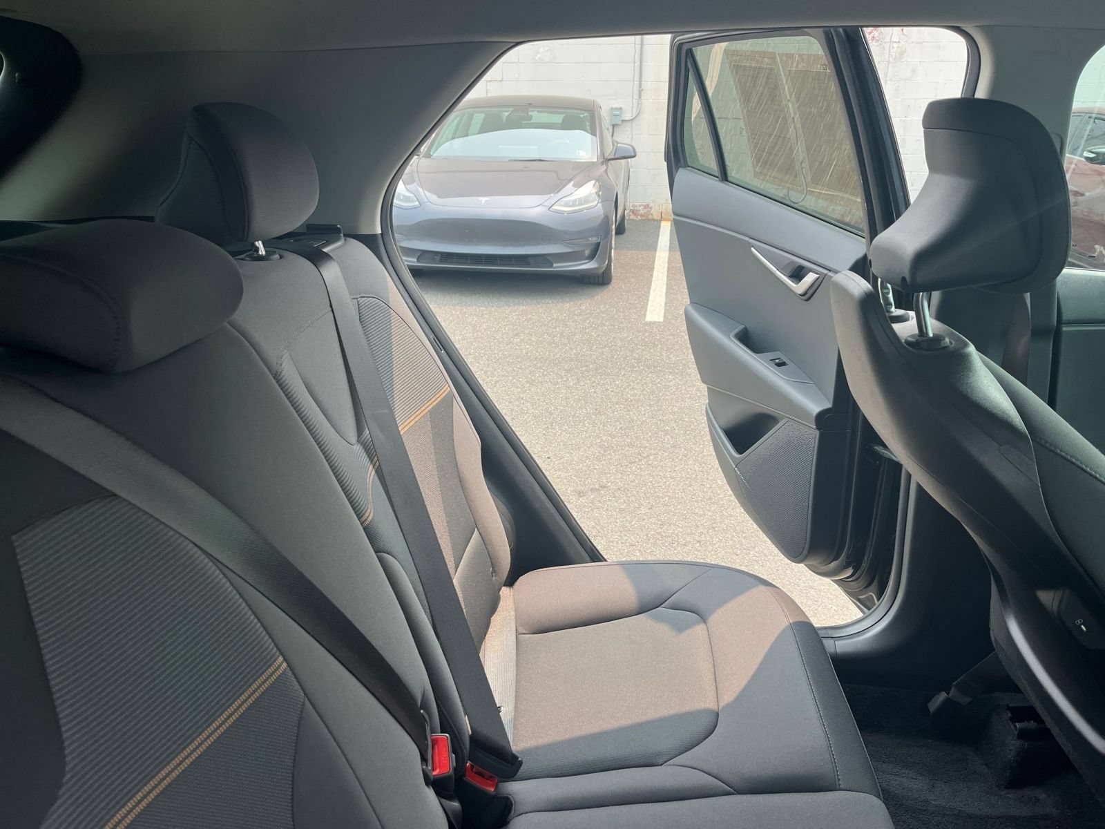 Used 2026 Kia Niro LX FWD image 35