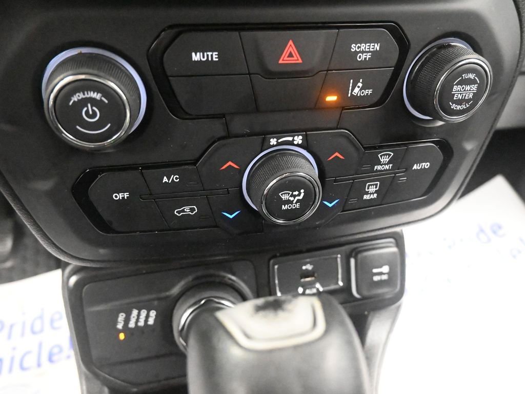 Used 2023 Jeep Renegade Latitude image 35