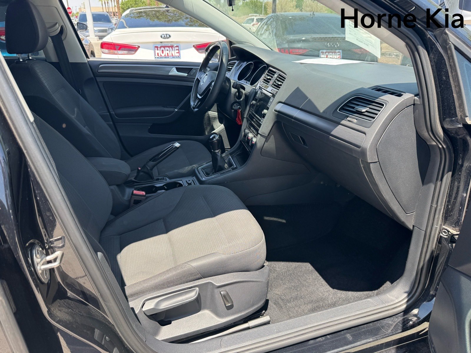 Used 2019 Volkswagen Golf S FWD image 28