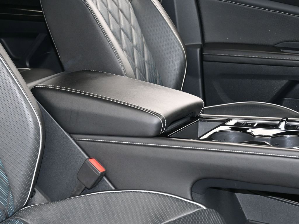 Used 2024 Volkswagen Atlas Cross Sport SEL Premium R-Line image 47