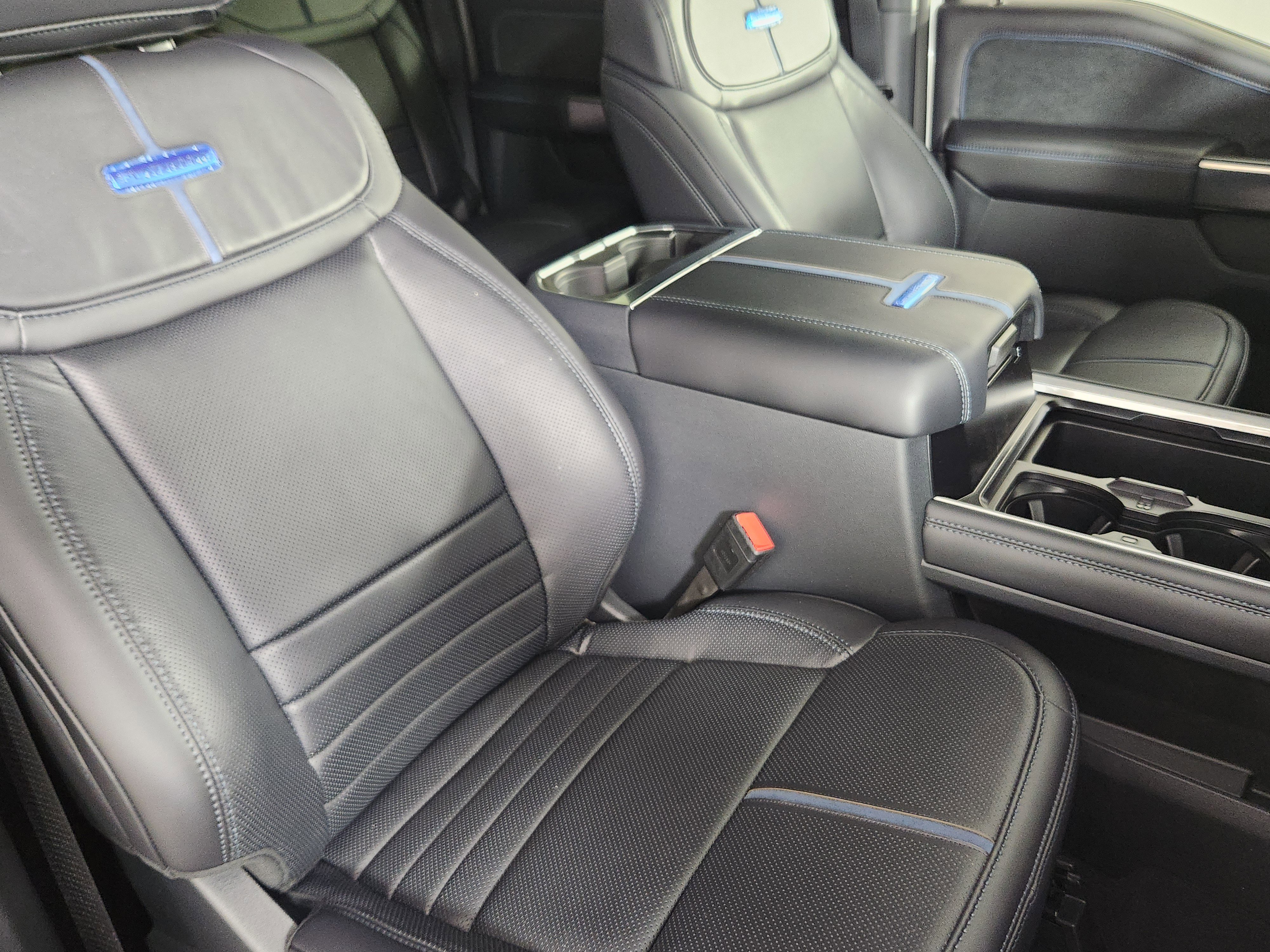 New 2025 Ford F350 Platinum w/ Tremor Off-Road Package image 15