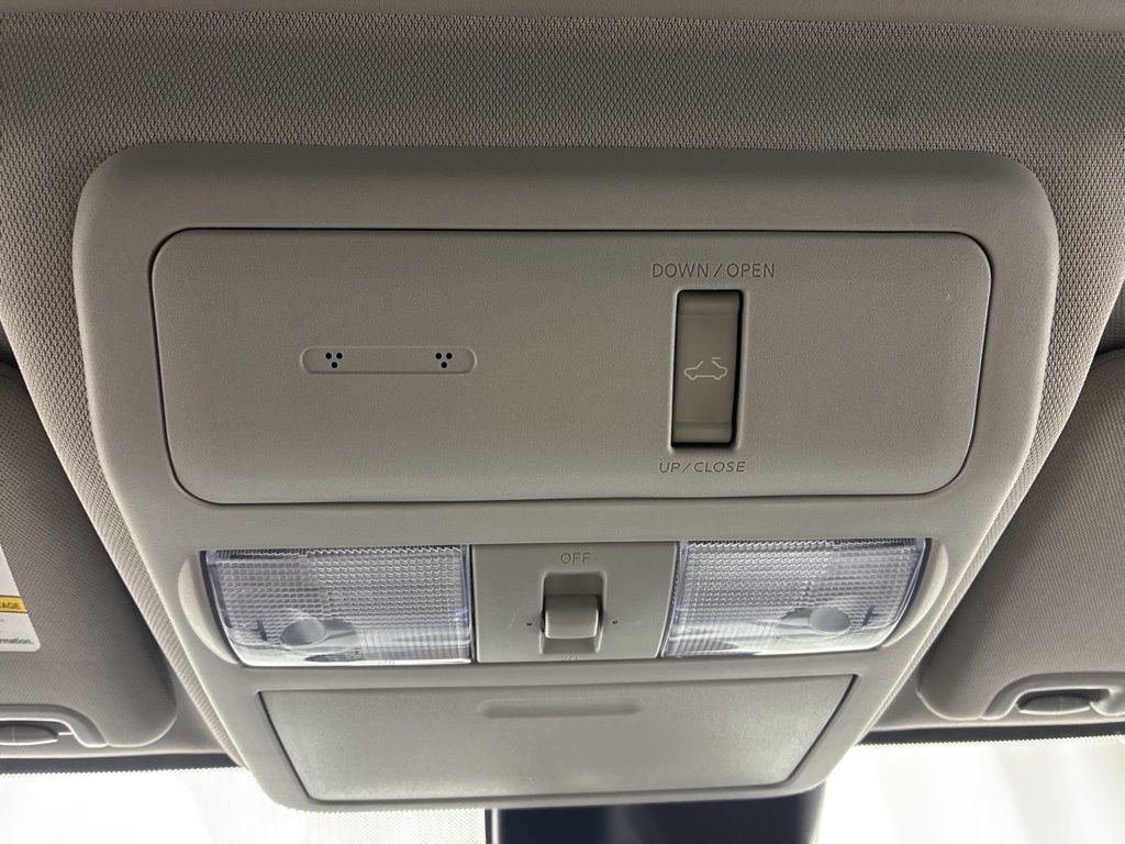 Used 2024 Nissan Frontier SL w/ Technology Package image 21