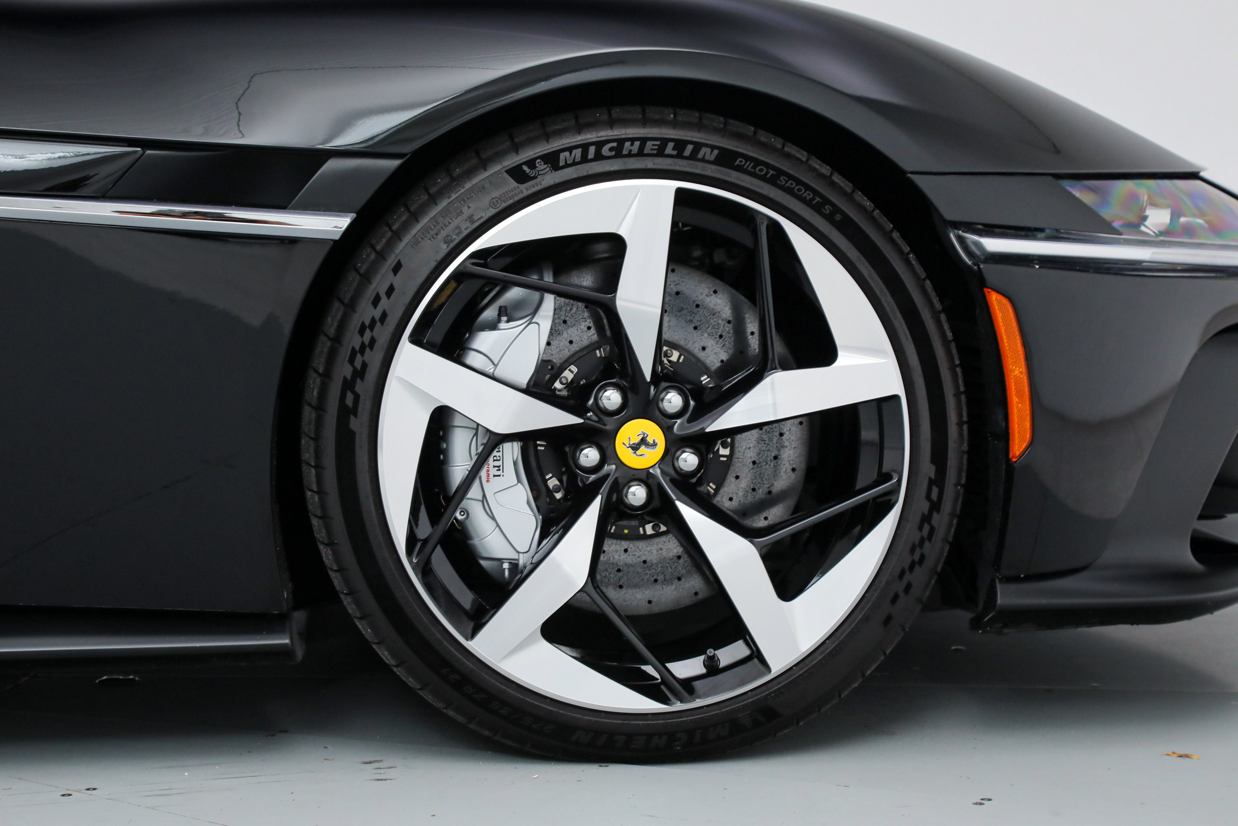 Certified 2025 Ferrari 12Cilindri RWD image 42