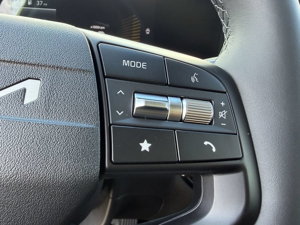 New 2026 Kia Sportage LX FWD image 28