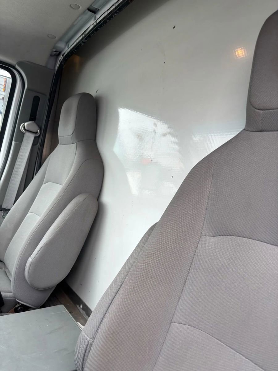 Used 2012 Ford E-350 and Econoline 350 Super Duty w/ PWR Locks & Windows Group image 19