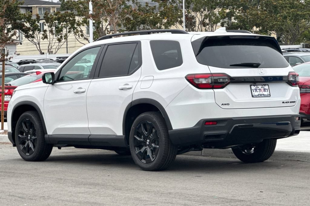 New 2026 Honda Pilot Black Edition image 6