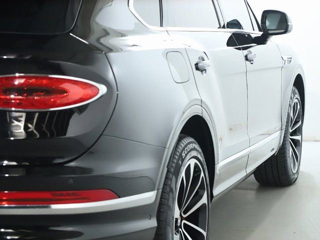 Used 2022 Bentley Bentayga image 8