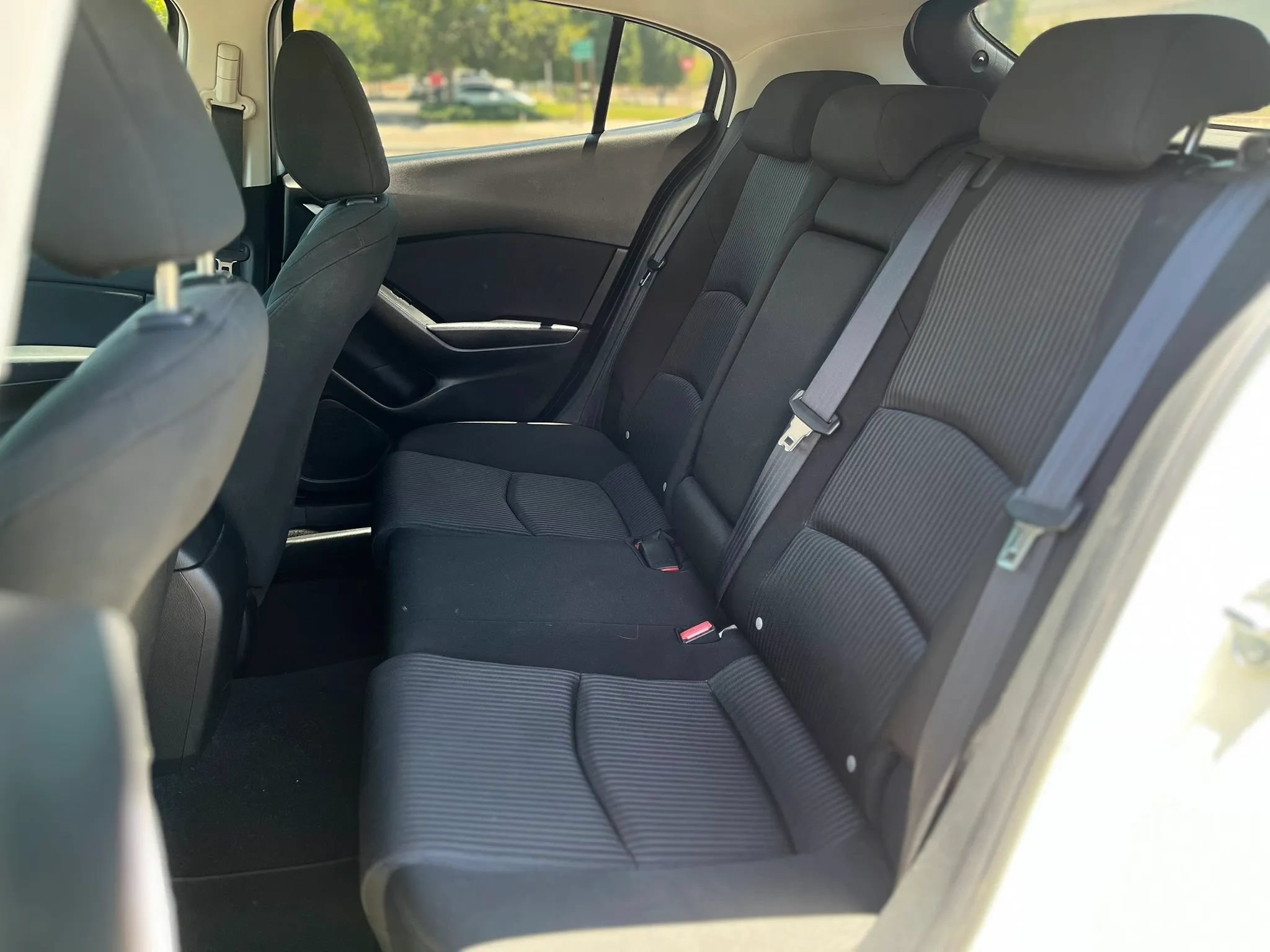 Used 2014 MAZDA MAZDA3 i Touring FWD image 13