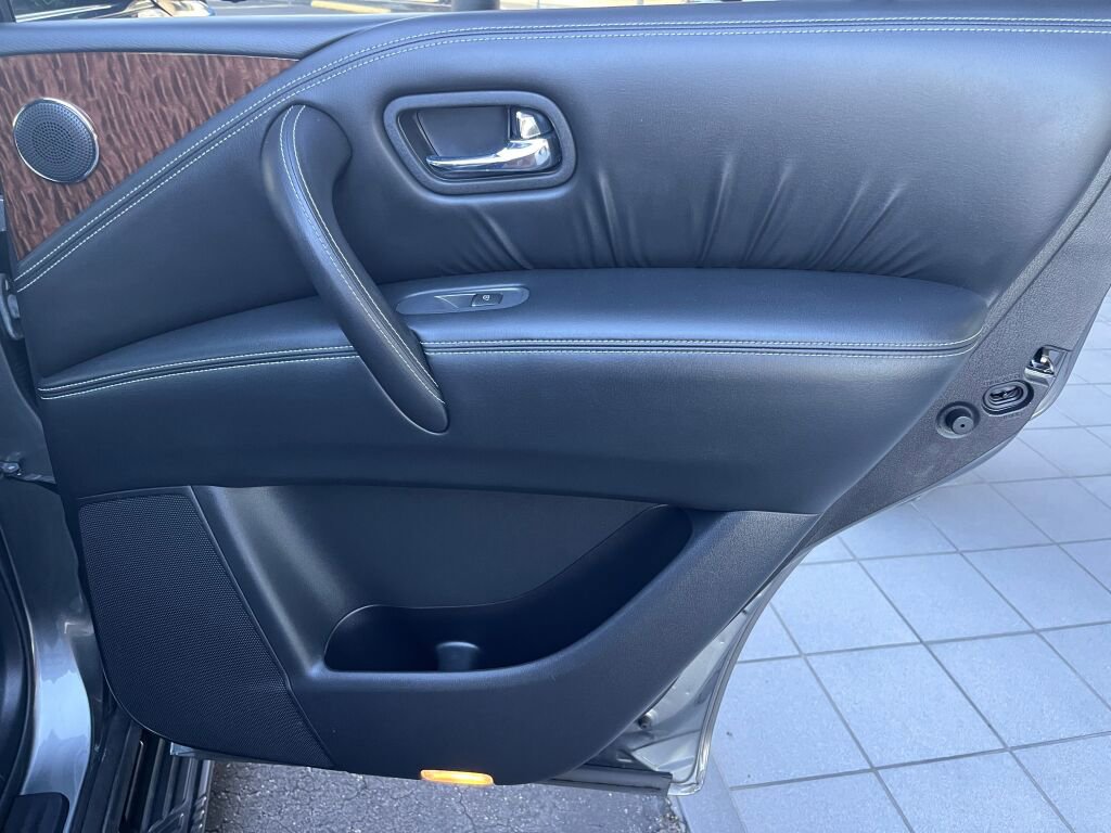 Used 2017 Nissan Armada Platinum image 28