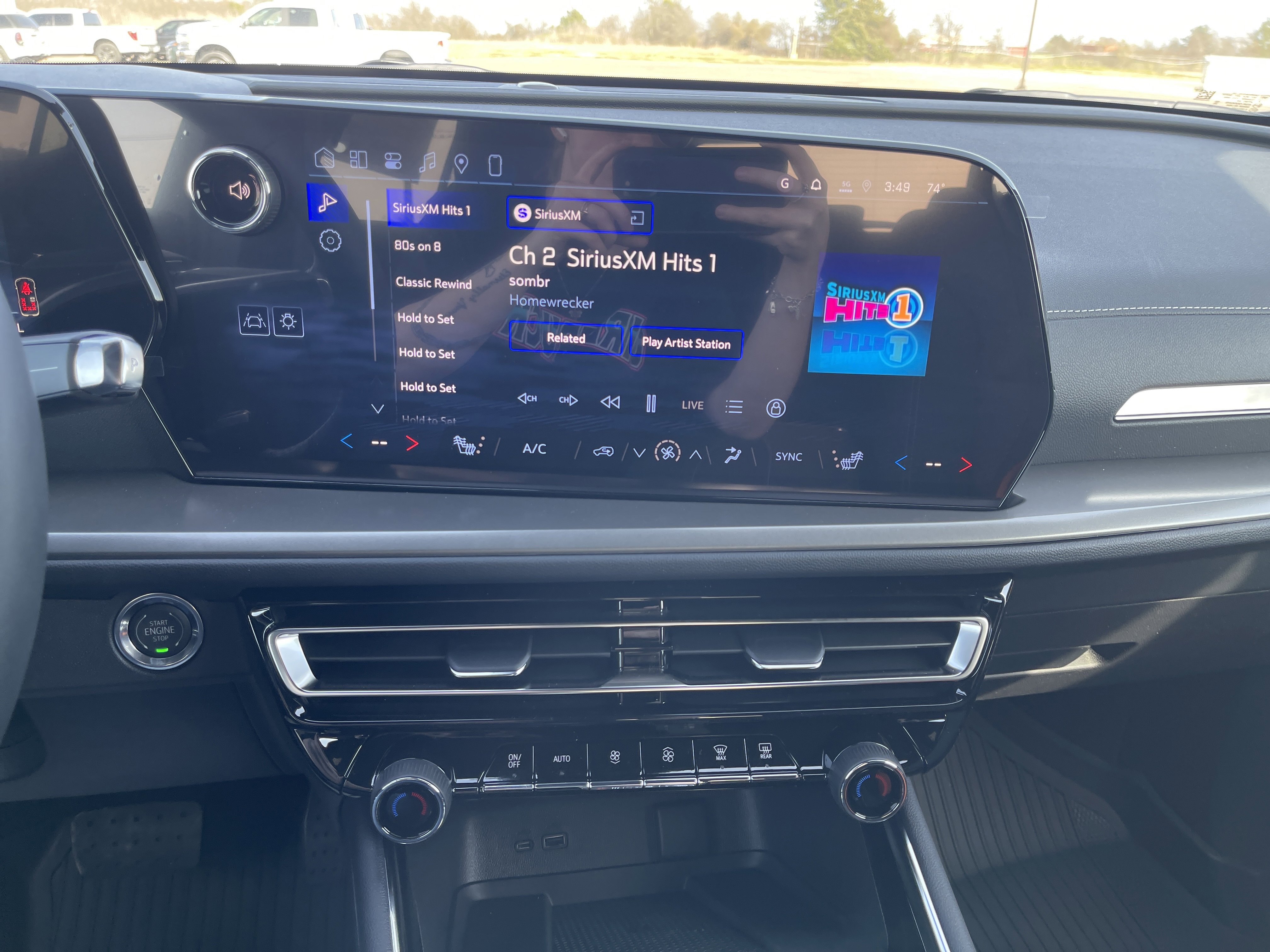 New 2026 Chevrolet Traverse LT w/ Midnight/Sport Edition image 24