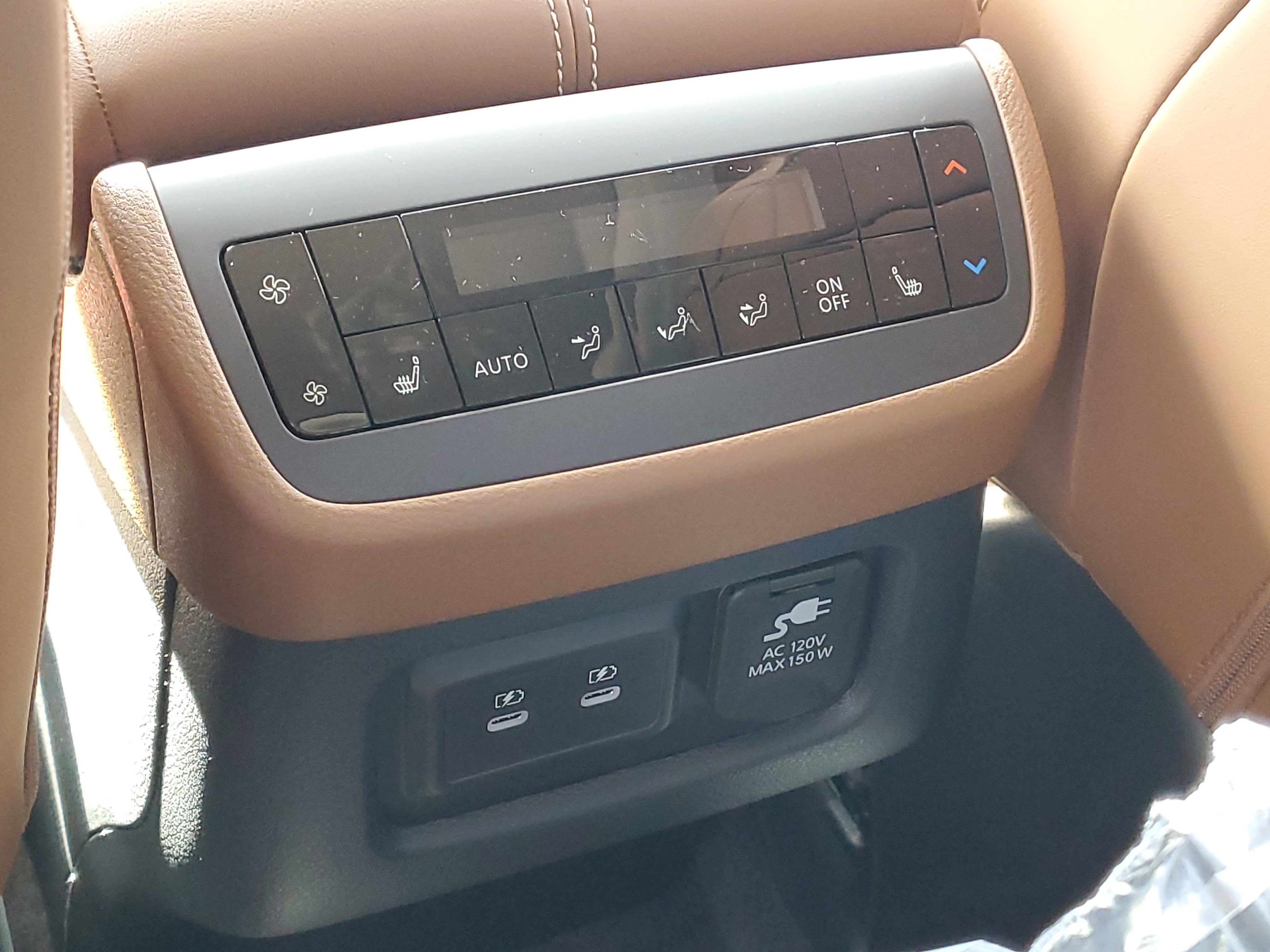 New 2026 Nissan Pathfinder Platinum AWD/4WD image 30