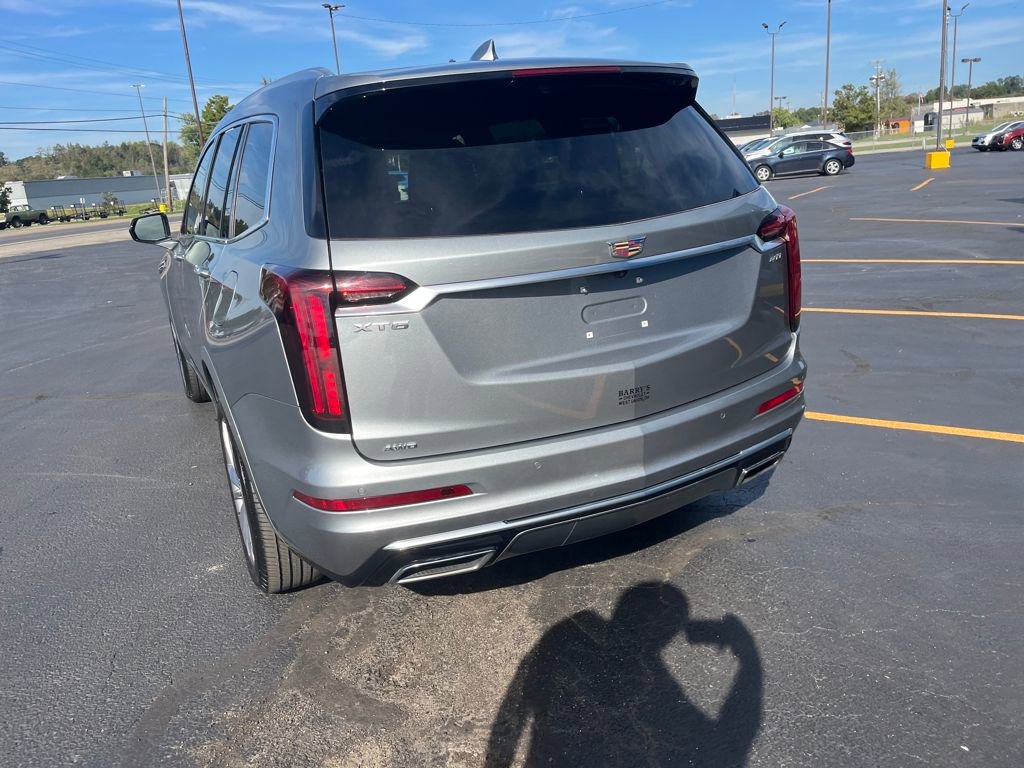 Used 2025 Cadillac XT6 Premium Luxury image 4