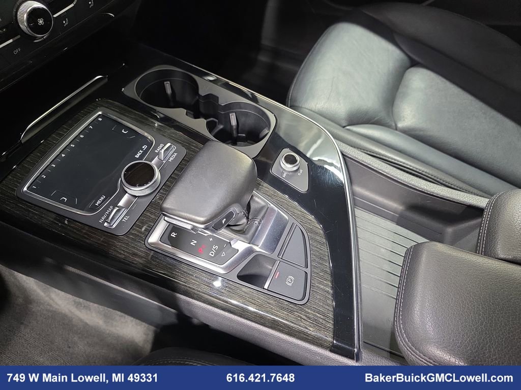 Used 2017 Audi Q7 3.0T Premium Plus w/ Premium Plus Package image 24