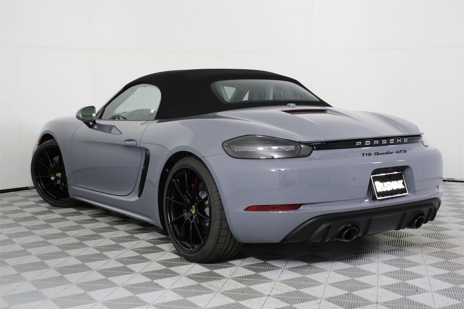 New 2025 Porsche 718 Boxster GTS image 3