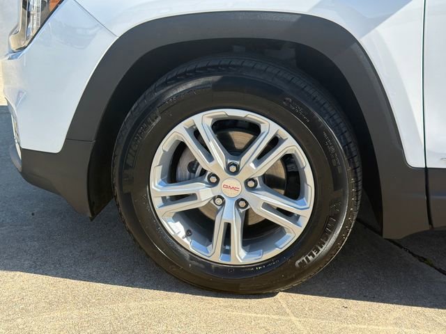 Used 2024 GMC Terrain SLE w/ Driver Convenience Package image 11