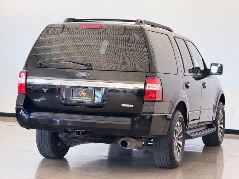 Used 2017 Ford Expedition XLT RWD image 7