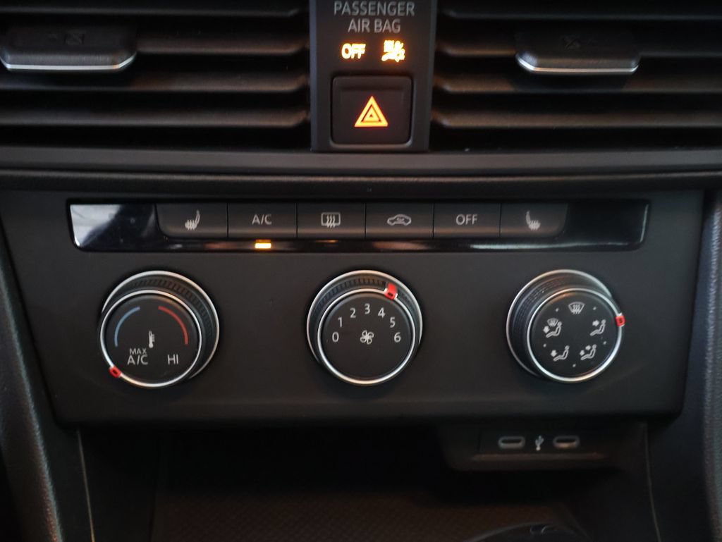 Used 2024 Volkswagen Jetta Sport FWD image 25