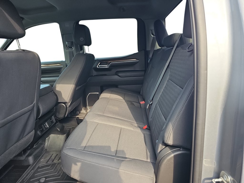 Used 2023 Chevrolet Silverado 1500 RST AWD/4WD image 14