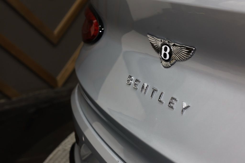 Used 2022 Bentley Bentayga image 20