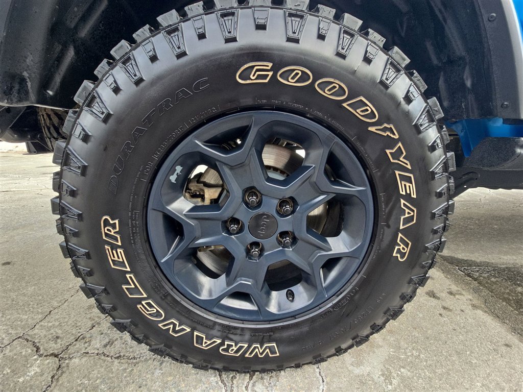 Used 2023 Jeep Gladiator Willys image 32