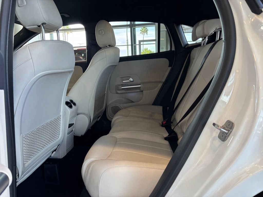 Used 2025 Mercedes-Benz GLA 250 4MATIC w/ Winter Package image 29