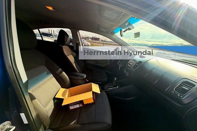 Used 2018 Kia Forte LX image 26