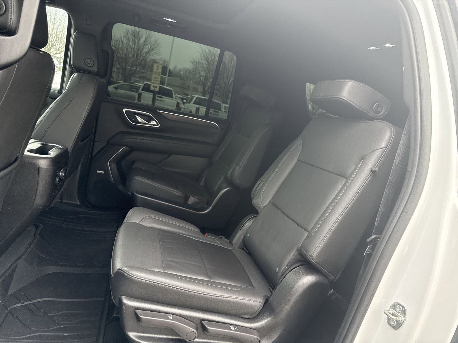 Used 2023 Chevrolet Suburban Z71 image 25