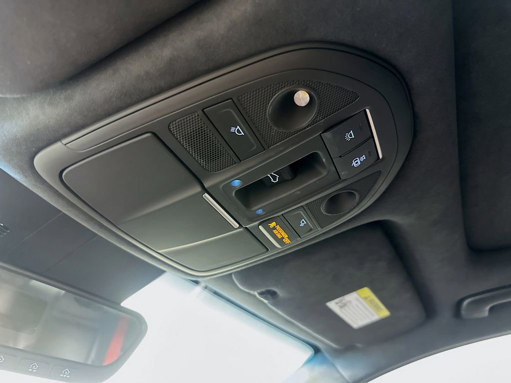 Used 2023 Genesis G70 3.3T w/ Sport Prestige Package image 34