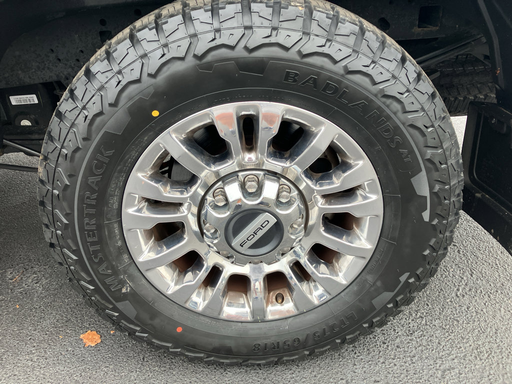 Used 2022 Ford F250 Lariat w/ Chrome Package image 16