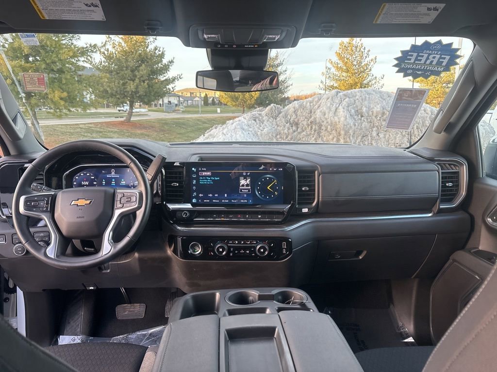 Used 2024 Chevrolet Silverado 1500 LT image 36