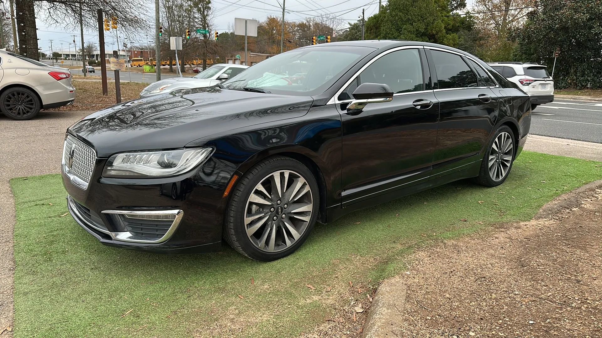 Used 2017 Lincoln MKZ Reserve w/ Climate Package image 6